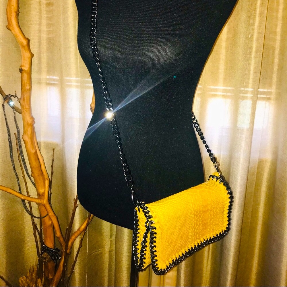 Leather Snakeskin Embossed Chain Trim Shoulder bag